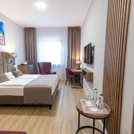 Topaz Centrum 3*