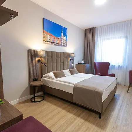 Topaz Centrum 3* Poznan