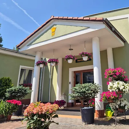 Topaz Centrum Готель 3*