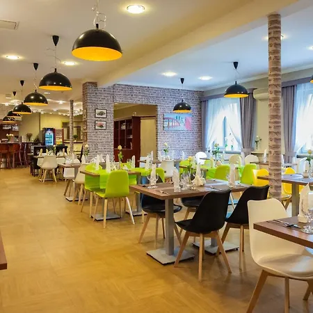 Topaz Centrum 3* Poznan