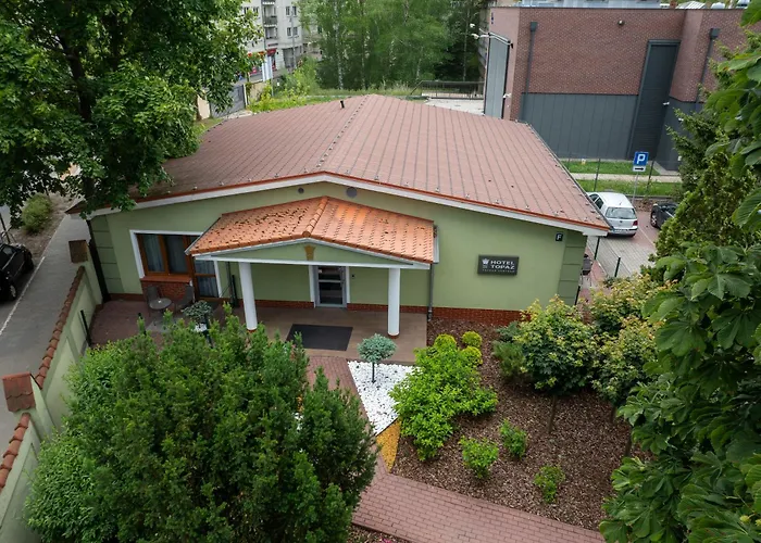 波兹南中心托帕兹酒店 酒店